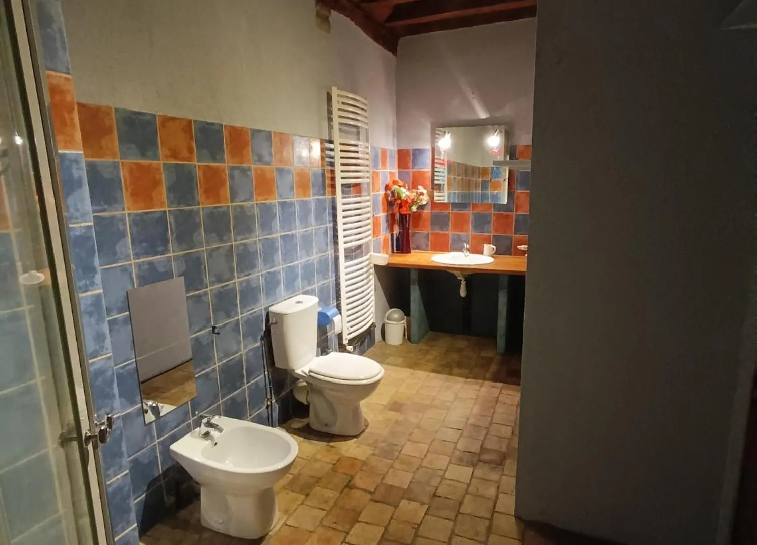 Retrouvez Votre Famille Ou Vos Amis Au Calme Villa Aigueperse  0*, Aigueperse (Puy-de-Dome)
